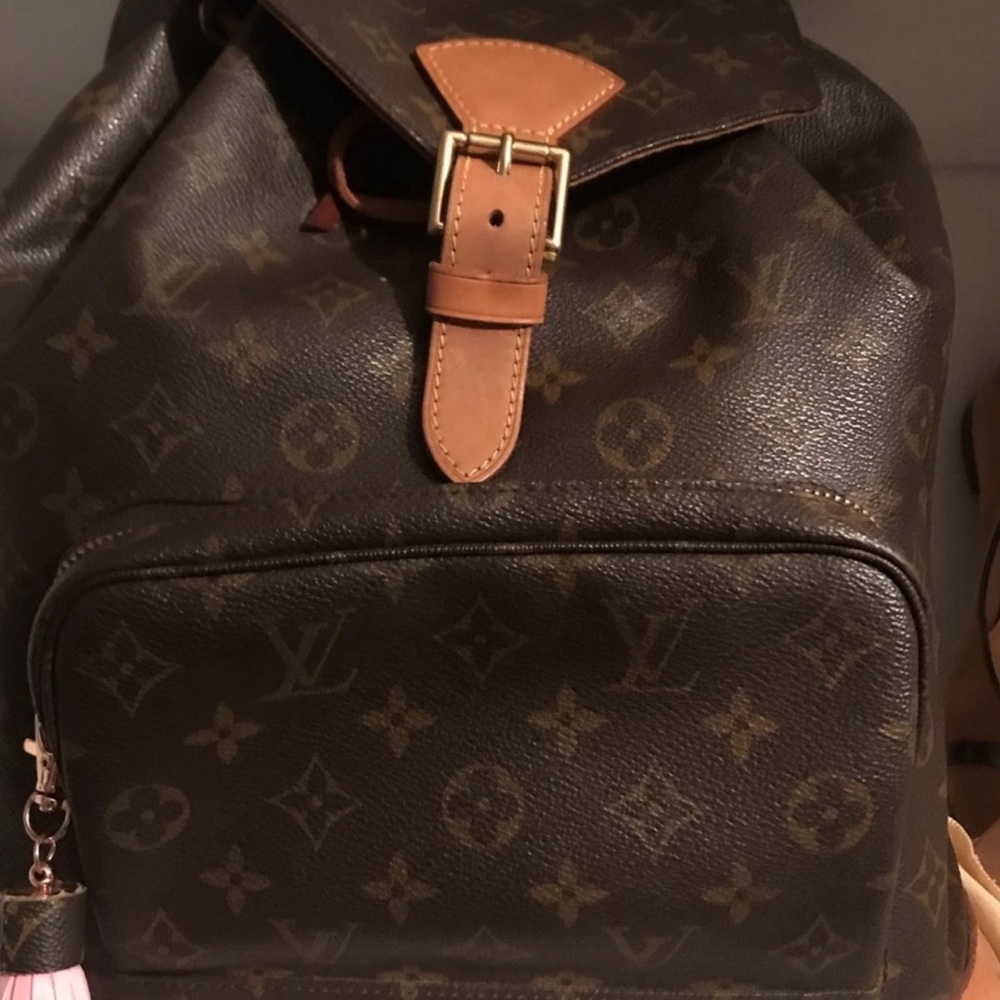 Gorgeous Louis Vuitton GM BACKPACK AUTHENTIC